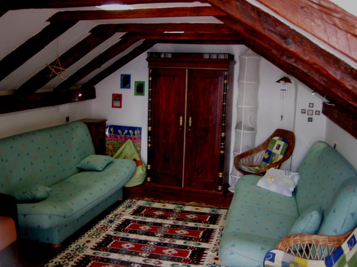 Studio Apartments Holy Trinity Novi Vinodolski Esterno foto